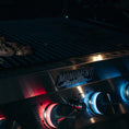 Charger l'image dans la visionneuse de la galerie, Denali 605 | Stainless Smart Gas Grill
